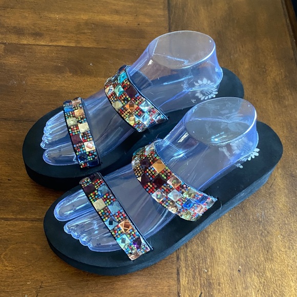 Yellow box Colorful Beaded Women's Sandals - Picture 2 of 9